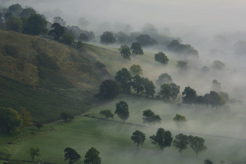 wanderthewood:  View from Mam Tor - Peak District, England by Stephen Bolton1 
