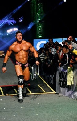 rob-terry-the-welsh-colossus:  from rob terry
