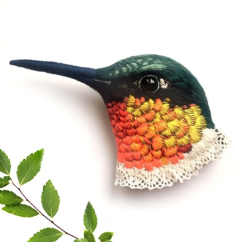 sosuperawesome:Embroidered Bird Brooches Paulina Bartnik on Etsy See our #Etsy or #Embroidery tags