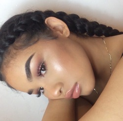 baddie-nextdoor:  Doll 💖