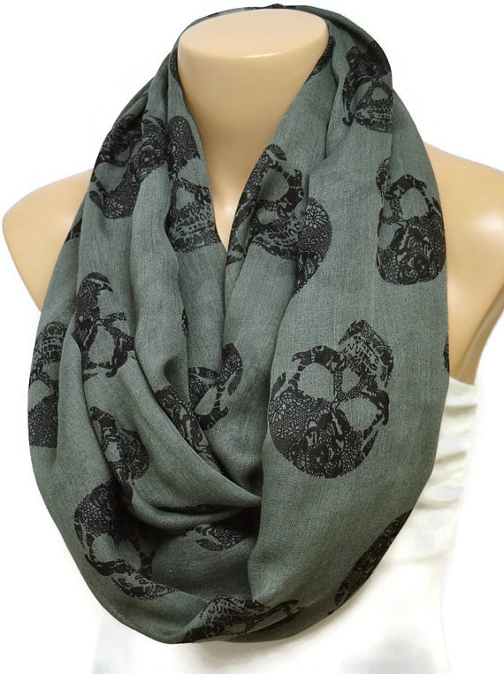 somethingmore999:  Skull Scarfs  Skull Infinity Scarf - Multi Colors Black and White