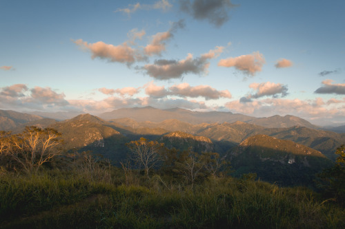 Sierra Madre, PhilippinesView of the Sierra Madre from Mount Parawagan, Montalban, Philippinesblog: 