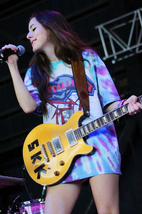 thebandhaim:Alana Haim x Big Guava Music Festival