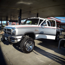 Cummins-Trucks:  Helloooooo Nurse!  Classic Toy. Beautiful!