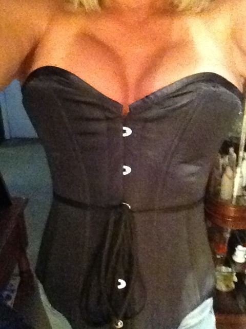 kimberl7:  Found my corset  Nothing like a nice form