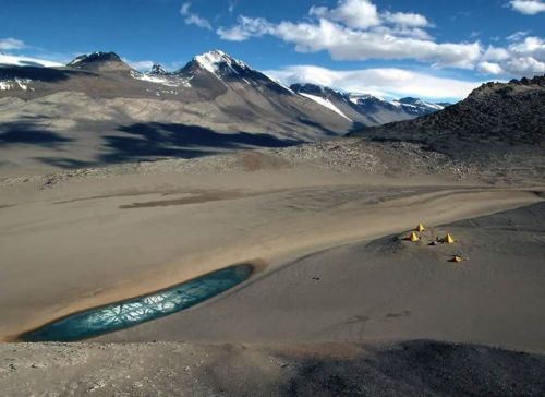 MCMURDO DRY VALLEYSThe McMurdo Dry Valleys are snow free valleys in Victoria Land, west of McMurdo S