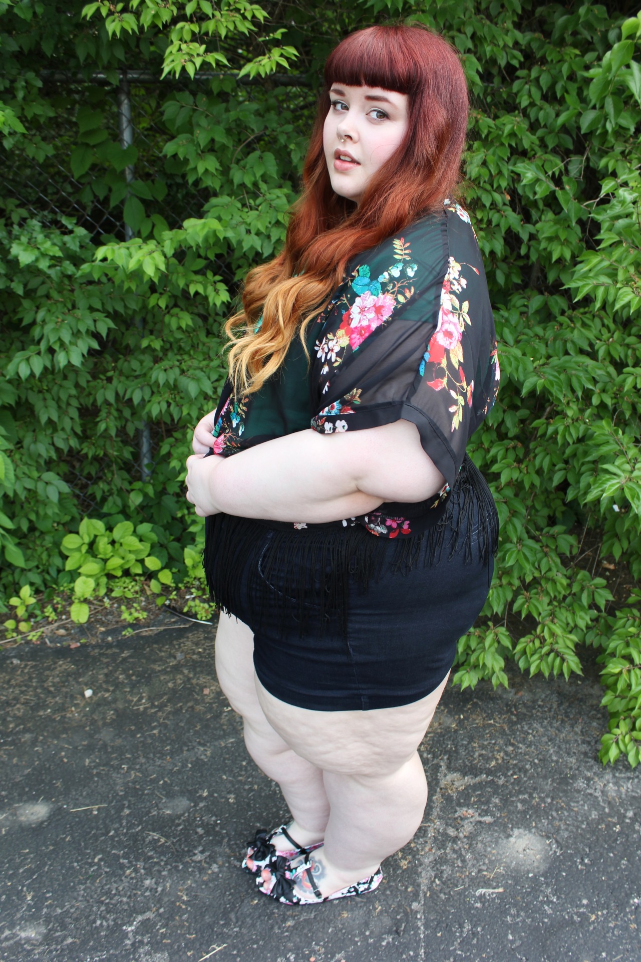 afatfox:  In this OotD I present cellulite thighs, tummy, and my freshly dyed locks