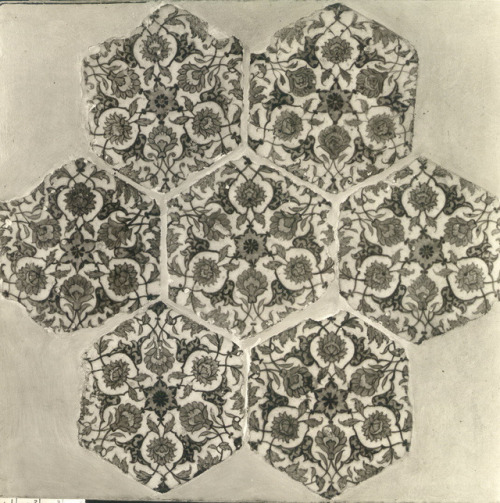 met-islamic-art: Tile Panel, Islamic Art Rogers Fund, 1923 Metropolitan Museum of Art, New York, NYM
