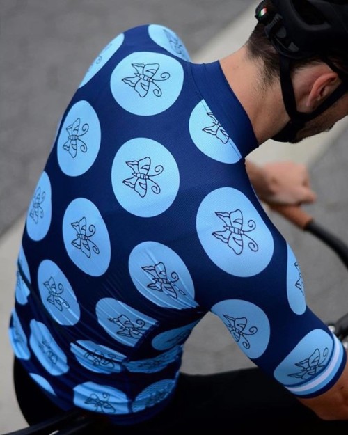 wtfkits:Don’t sleep on the @hunterbroscycling Butterfly Dot Race Jersey for some new fast fun from t
