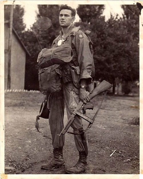 bill-11b:  TFW your safe space looks like a M1A1 Thompson SMG