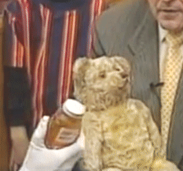 chuck-e-cheese-anime-faces:ttfnpooh:real winnie the pooh drinking honey so epic…….,..