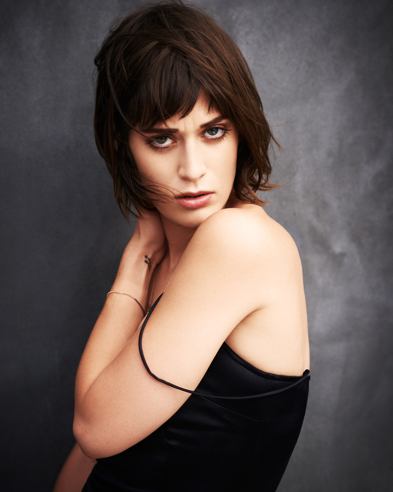 bodysofwork:Lizzy Caplan - Eric Ray Davidson Photoshoot for Details Magazine - October