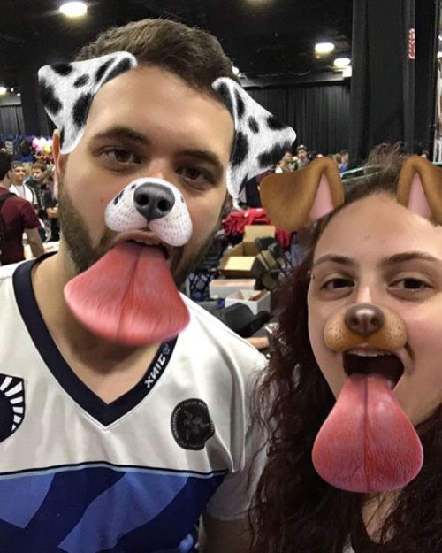 how many people can say they’ve taken a dog filter selfie with hbox #shine2016 (at Seaport Wor