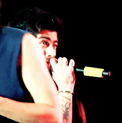 zaynharry:  x 
