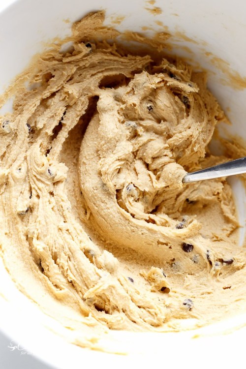 XXX sweetoothgirl:    CHOCOLATE CHIP COOKIE DOUGH photo