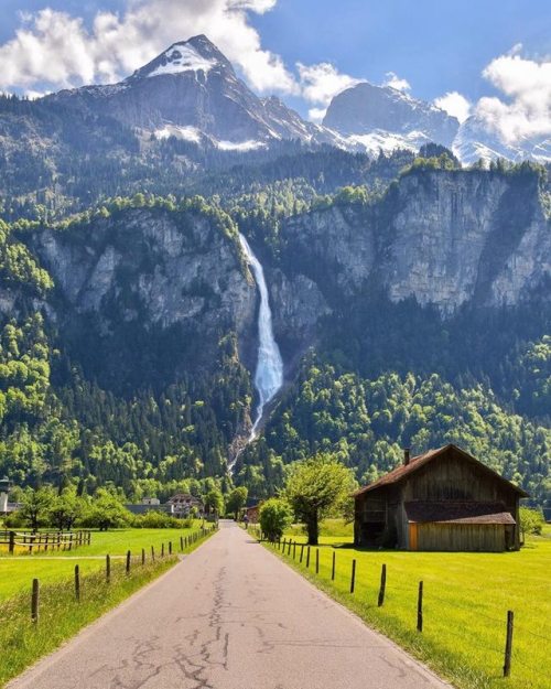 theadventurouslife4us: Keep reading Thinking I want to visit Switzerland.