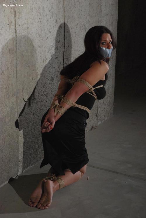 Porn photo bondagehedgehog:Cali Logan