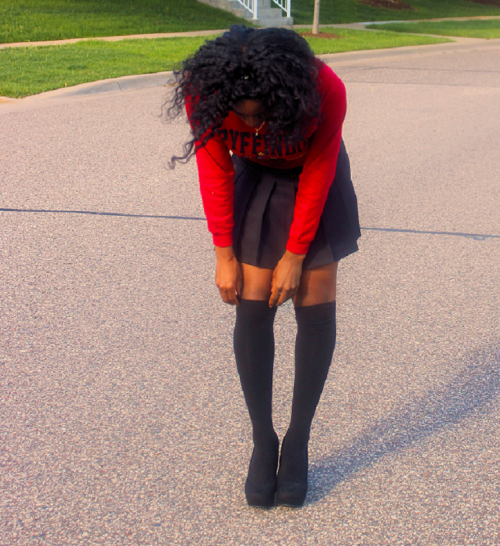 yinkanaturalista: Twist Out On My Natural Hair. Skirt. Knee Highs. Team Gryffindor Always.