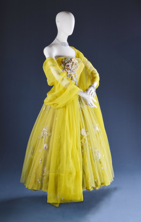 Costume from Call Me Madam (1953), Designed by Irene Sharaff: Ethel Merman as Mrs. Sally Adams 