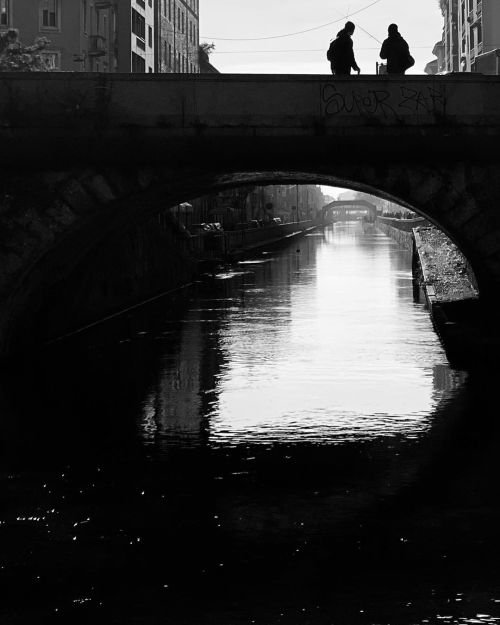 fabforgottennobility:IL NAVIGLIO #naviglio #darsena #milano #milan #primadellockdown #bnwphotograph