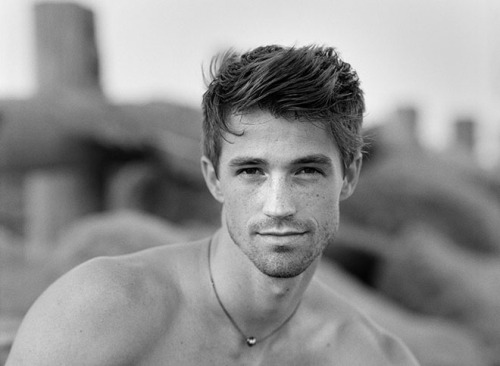 gregreynoldsphotography:  Josiah Hawley, New York City  2012 A year or so ago, I had the opportunity of photographing Josiah.  He is now appearing on the television talent show, ‘The Voice’. 