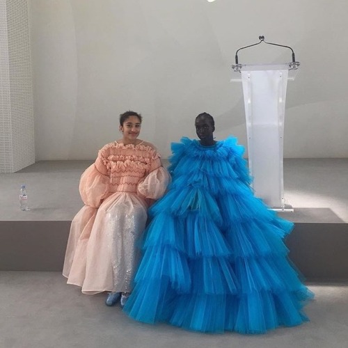 100sss:waiting @lvmhprize @mollymgoddard 💙