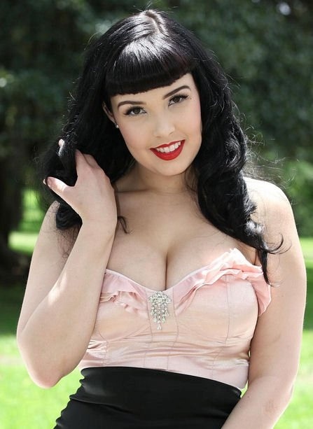 alternative-pinup:  Alternative PinupPinup Twitter