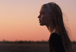  Grimes / Genesis, photo by Drew Bienemann