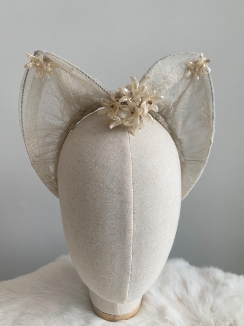 littlealienproducts:Vintage 40′s Bridal Cat Ear Crown from MirandasBridal