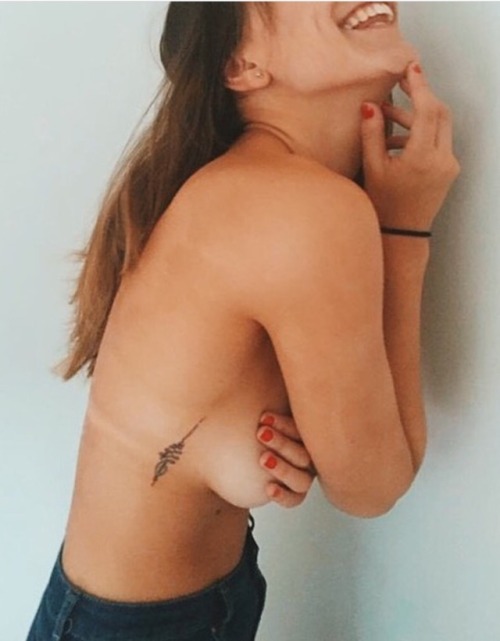 winged-perfection:  Carla - sexy hosty from Ryanair