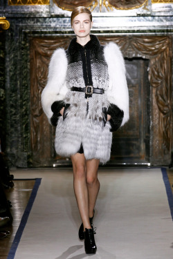 lorenzonoir:  SAINT LAURENT PARIS f/w 2011 RTW 