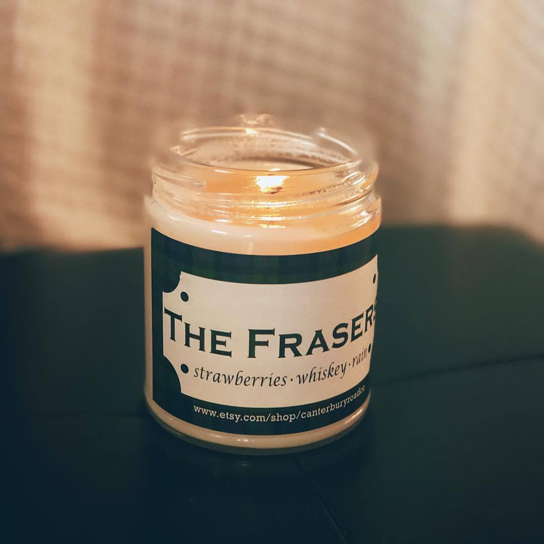 Is it September 10 yet? I MISS MY JAMIEEEEE!! Good thing this candle from @canterburyroadco is helping me through #droughtlander. It smells like fall 😌.
#candle #bookishcandle #frasers #outlander #outlanderfan #outlanderseries #canterburyroadco...