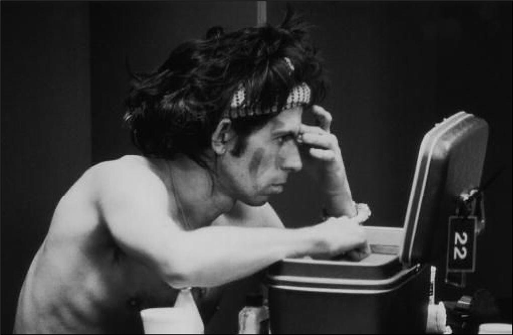 shirtlesskeith:baby backstage in 1975