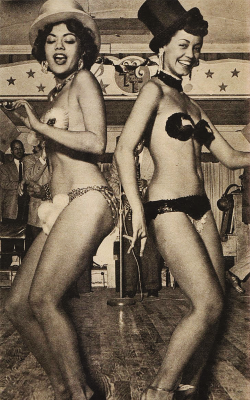 vintagegal:  Burlesque dancers Naomi Jackson