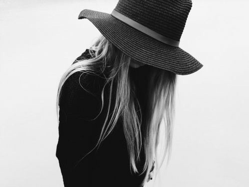 https://glitterinmyashes.tumblr.com/post/117139264373