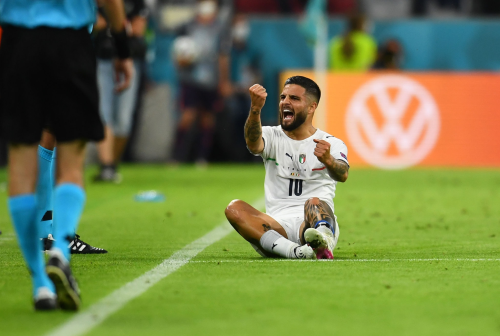 Lorenzo Insigne celebrates his goal during the match vs. Belgium