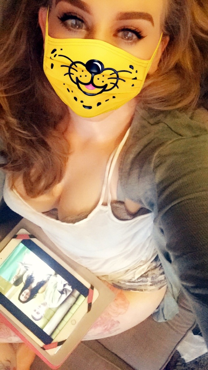 owlberta:  Watching oitnb