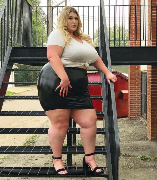 onemorebite3: Plus-Size Barbiie