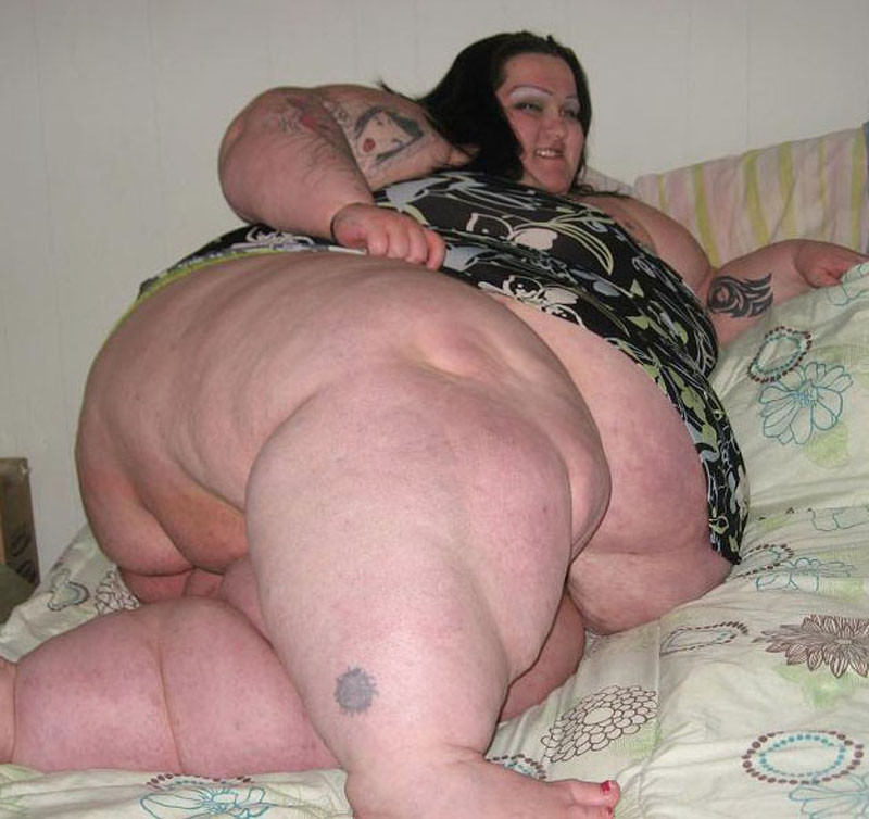 wantabig1:  garyplv:  √  Room on that bed for one more?