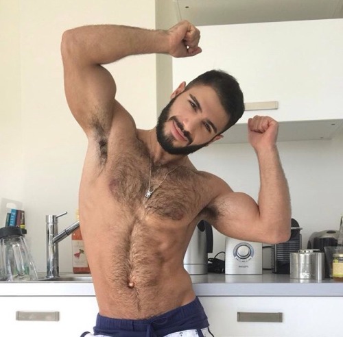 hairymacho:http://hairymacho.tumblr.com/