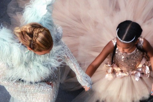 miss-mandy-m:Beyonce in Francesco Scognamiglio haute couture and Blue Ivy Carter in a custom made dr