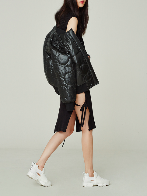 what-do-i-wear:  14FW CIRCLE EMBROIDERY PADDING - BLACK —— KRW 248,000 