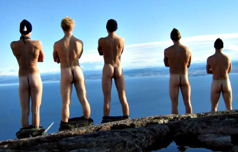 bigianh:  Bum buddies and naked mates 