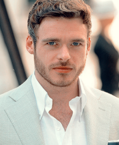 Richard Madden attends the Royal Academy of Arts Summer Exhibition on June 3, 2015 in London, Englan