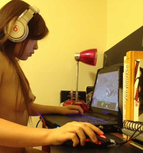 asianselfies: asianporngasm: Is there anything hotter than a topless Asian girl playing video games?