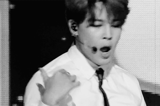 btstease: *whispers seductively in your ear* I love you Kaylee~   (Proceeds to cackle in the backgro