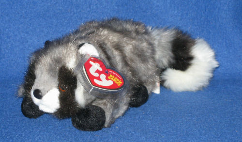 snoops the racoon beanie baby