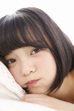 46wallpapers:    Yurina Hirate - HUSTLE PRESS  