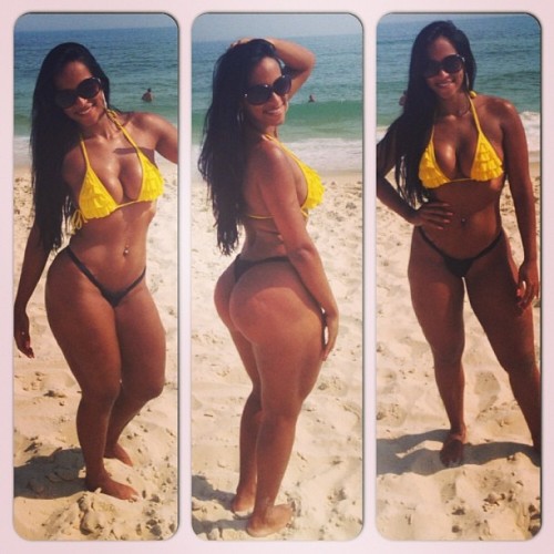 122393420:  Pryscila Silva