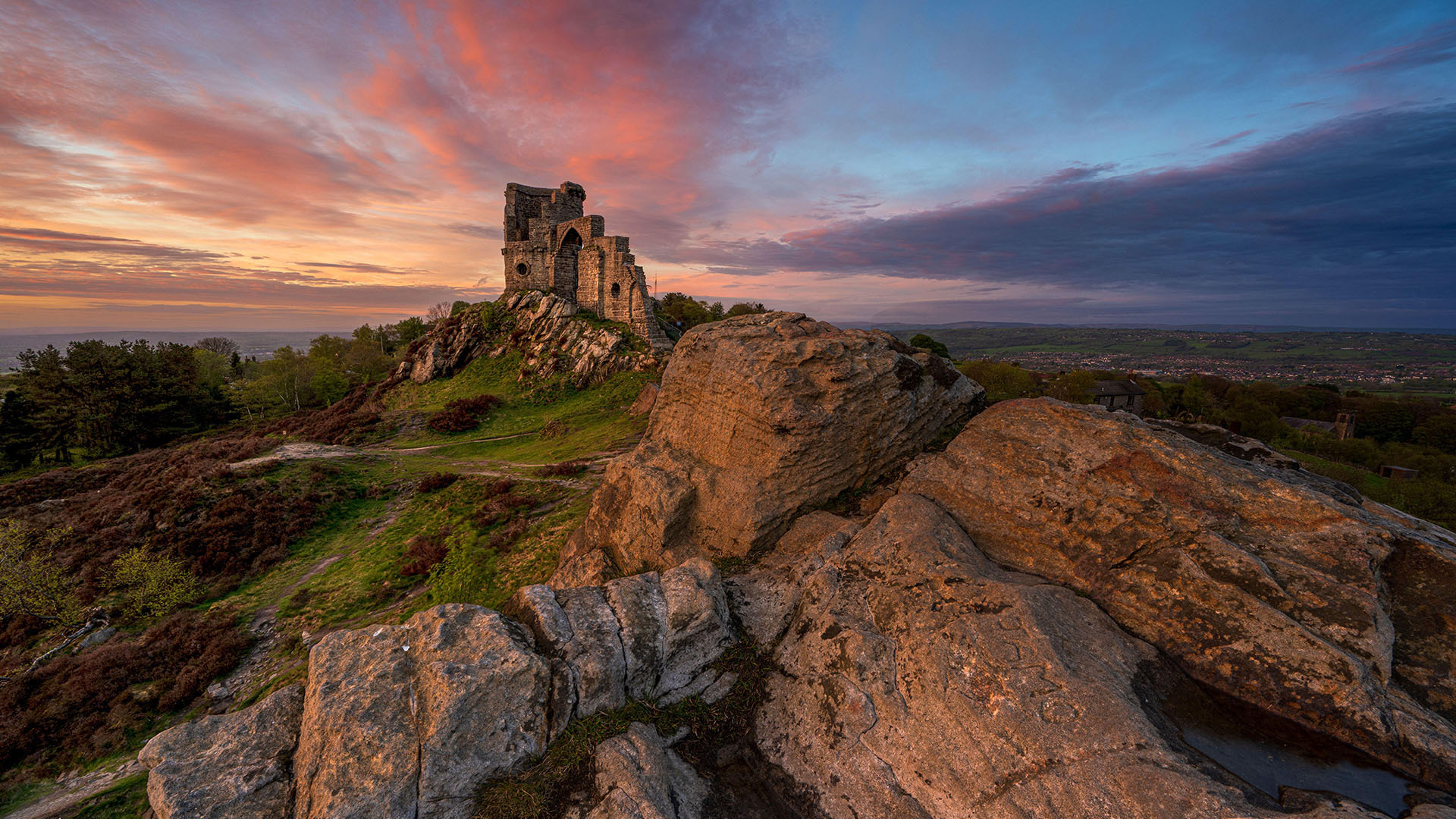 Mow Cop Castle in Cheshire - Spotlight Photos